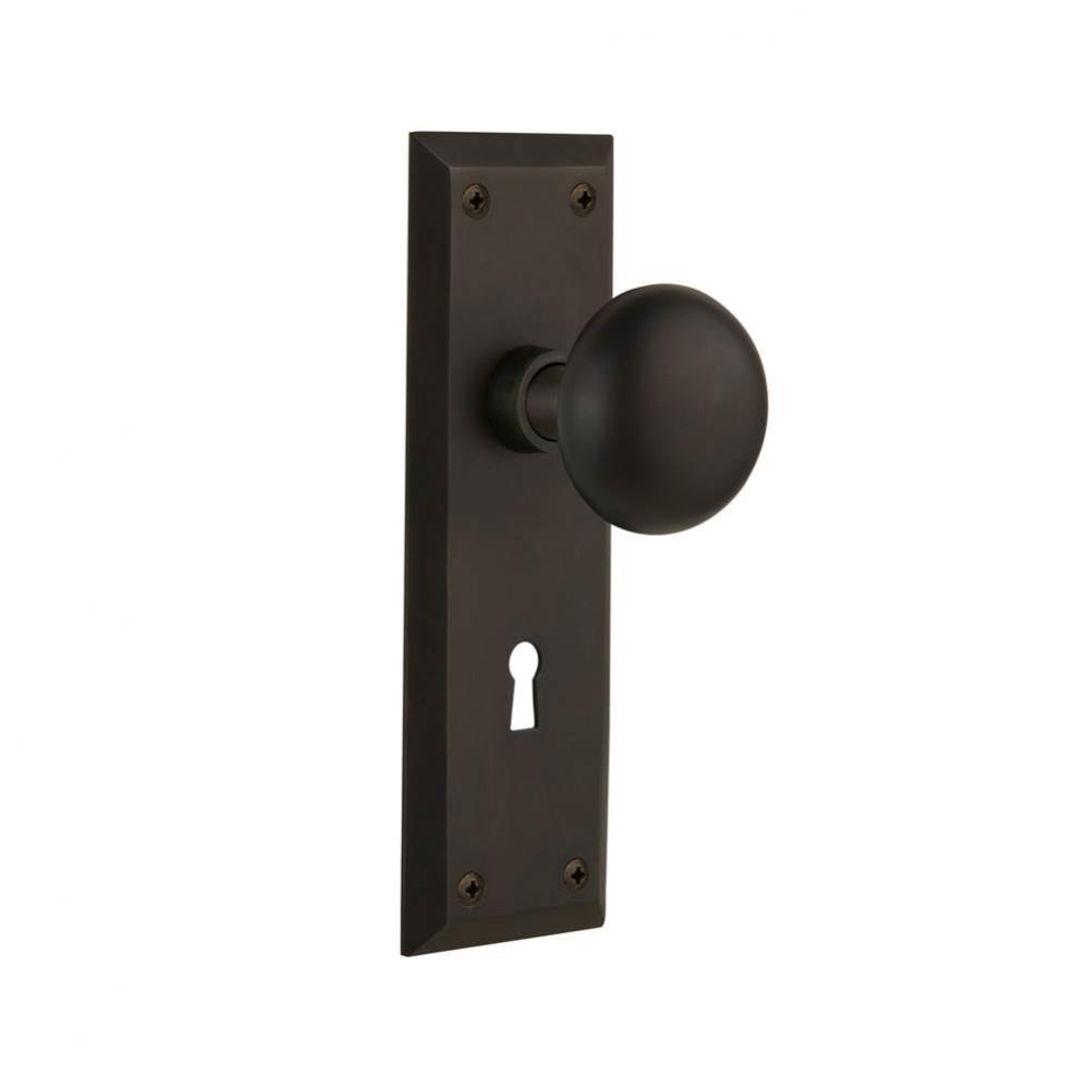 Nostalgic Warehouse New York Plate with Keyhole Passage New York Door Knob in Oil-Rubbed Bronze