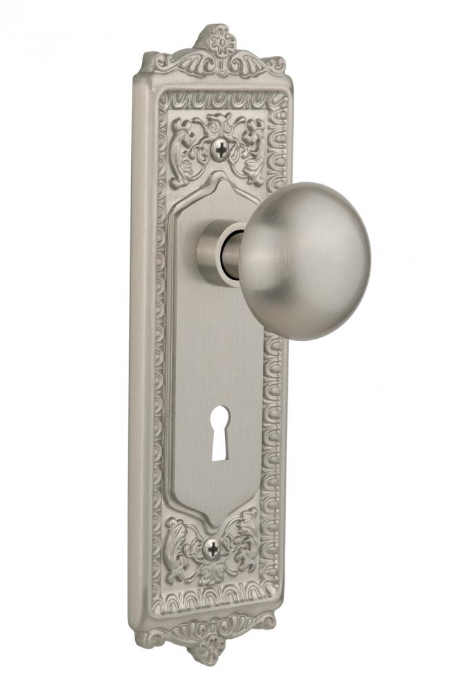 Nostalgic Warehouse Egg & Dart Plate with Keyhole Passage New York Door Knob in Satin Nickel