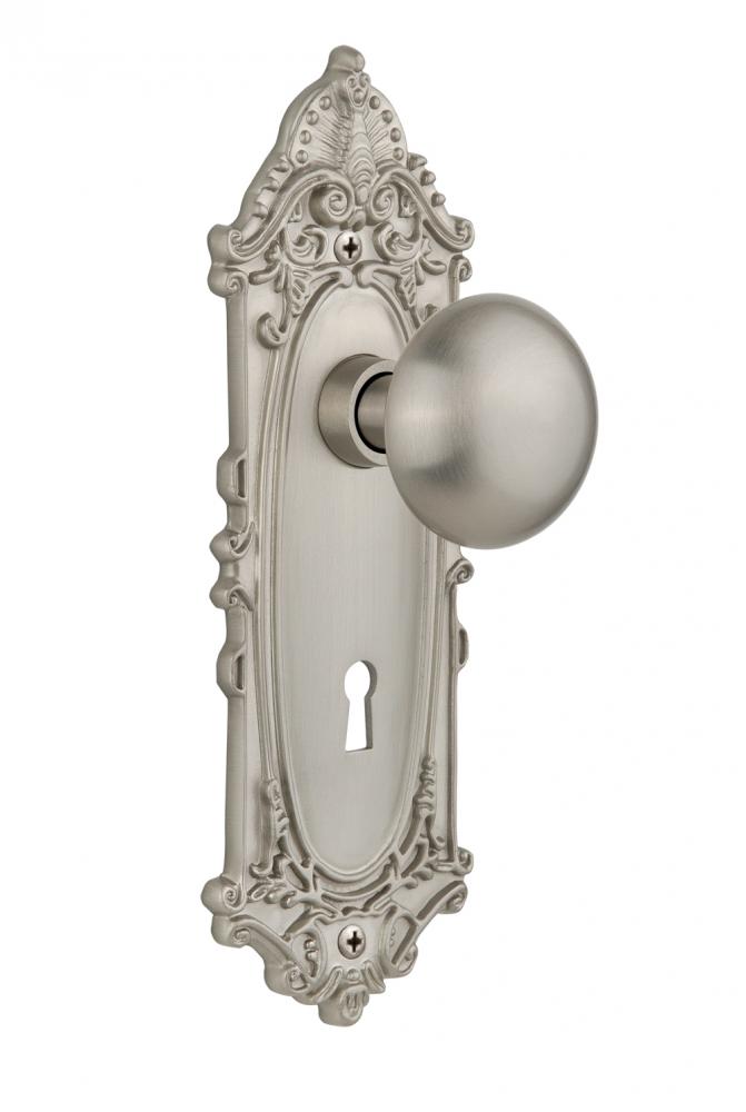 Nostalgic Warehouse Victorian Plate with Keyhole Passage New York Door Knob in Satin Nickel
