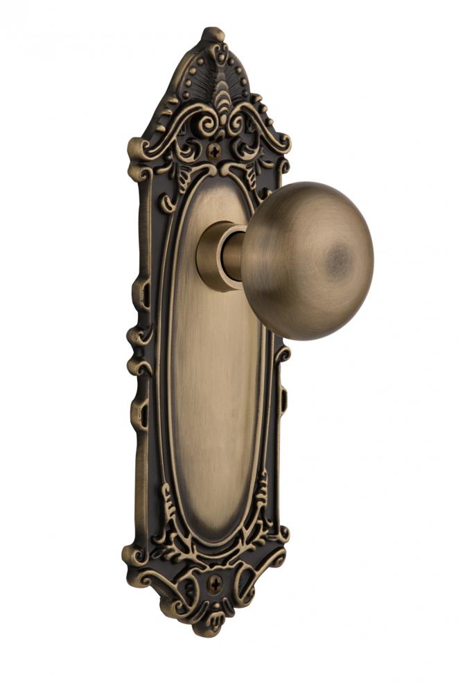 Nostalgic Warehouse Victorian Plate Privacy New York Door Knob in Antique Brass