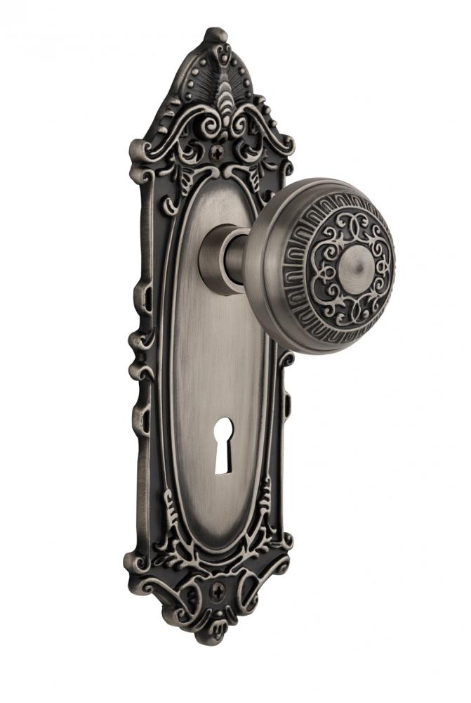 Nostalgic Warehouse Victorian Plate with Keyhole Privacy Egg & Dart Door Knob in Antique Pewte