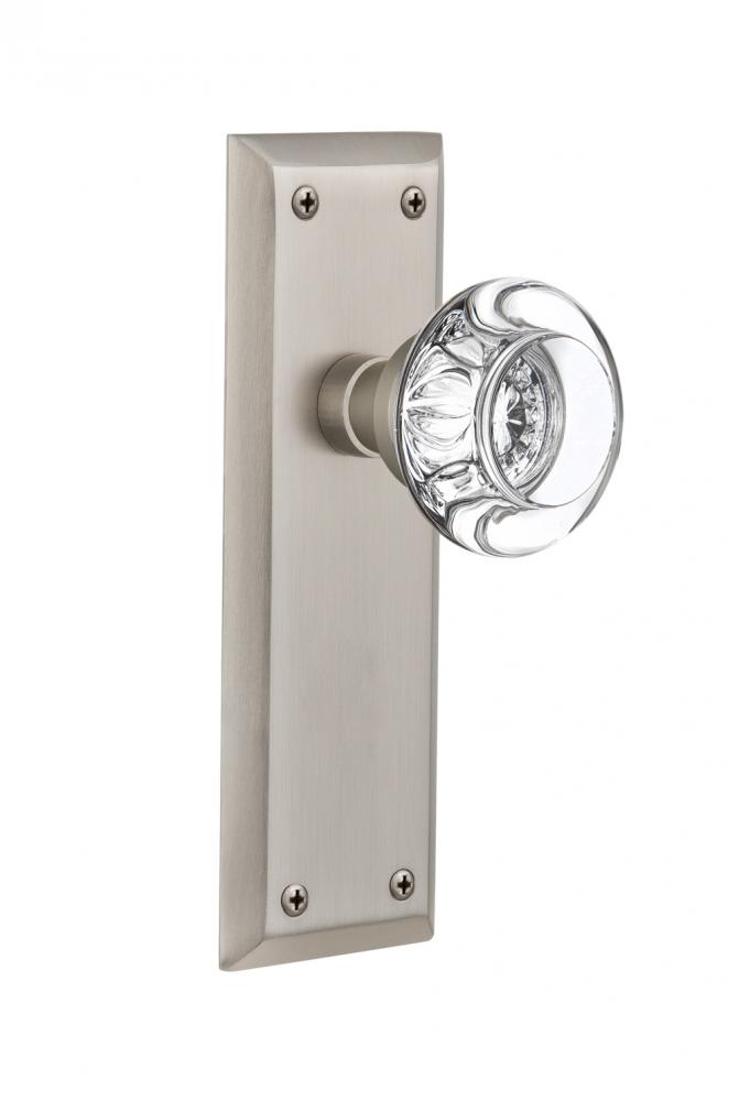 Nostalgic Warehouse New York Plate Passage Round Clear Crystal Glass Door Knob in Satin Nickel