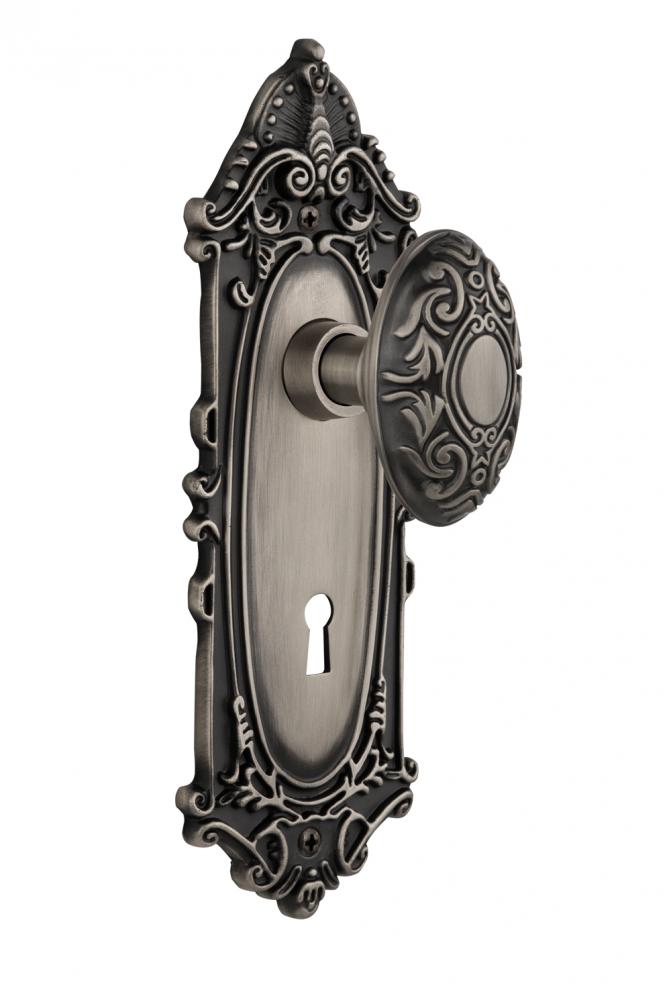 Nostalgic Warehouse Victorian Plate with Keyhole Passage Victorian Door Knob in Antique Pewter