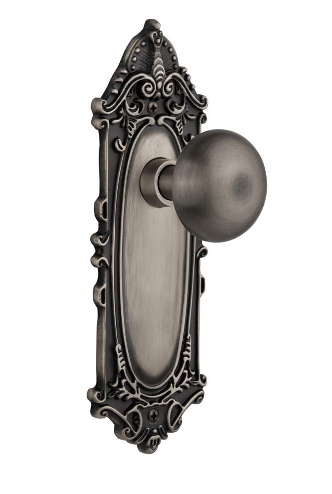 Nostalgic Warehouse Victorian Plate Privacy New York Door Knob in Antique Pewter