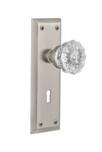 Nostalgic Warehouse 711830 - Nostalgic Warehouse New York Plate with Keyhole Passage Crystal Glass Door Knob in Satin Nickel