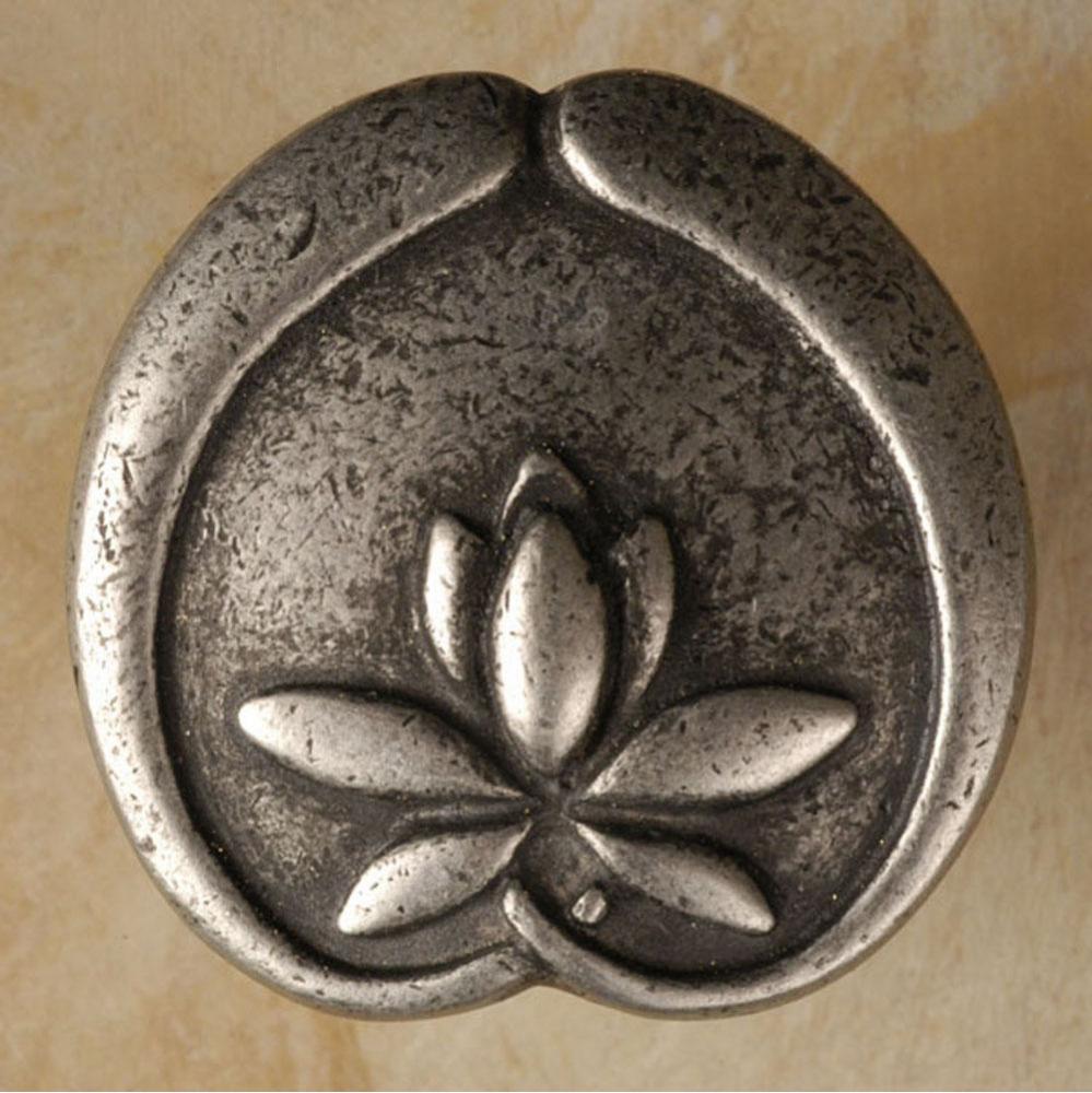 1 1/4'' Asian lotus flower knob