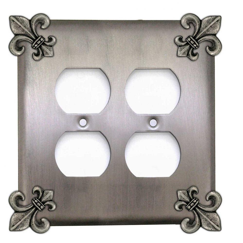 FLEUR DE LIS DOUBLE OUTLET