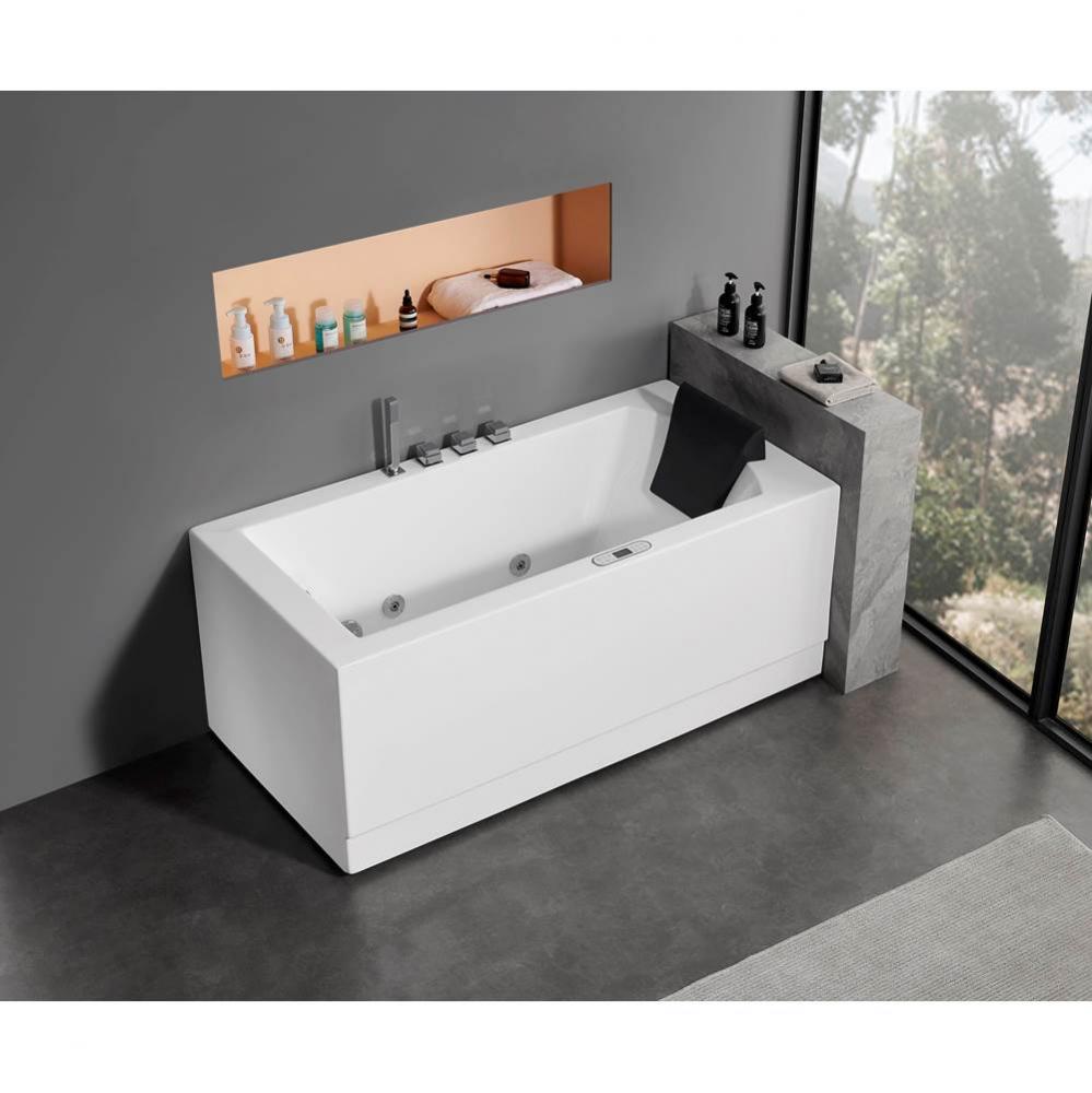 EAGO 1 5 ft Acrylic White Rectangular Whirlpool Bathtub w Fixtures