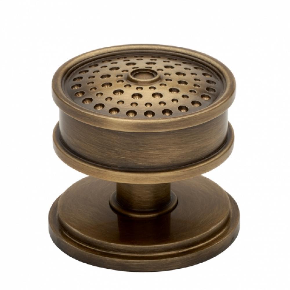 Brogue 1 1/2'' Knob in Antique