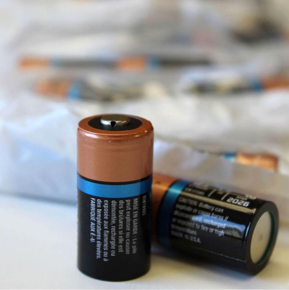 Speakman Repair Part D-Size Battery Kit for 6-Volt Sensorflo