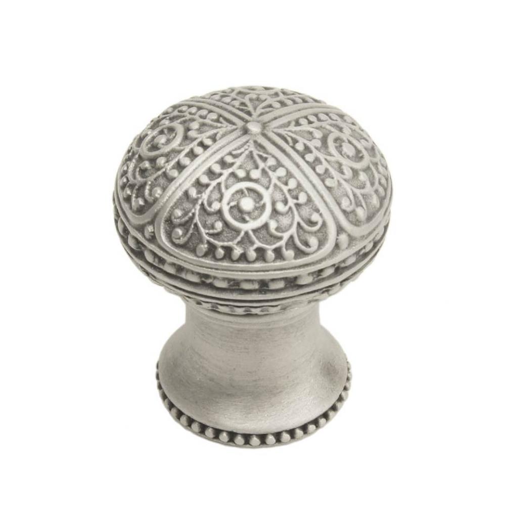 Millennium Classic Large Round Knob