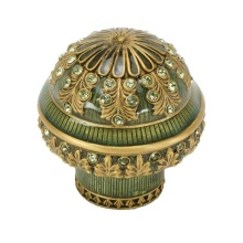Edgar Berebi 7348/3 - Edgar Berebi Wellington Knob Evergreen Enamel Decorated With Peridot Swarovski Crystals In Museum