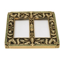 Edgar Berebi 7874/3 - Edgar Berebi Switch Cover Switchplate Decorated With Erinite And Jonquil Swarovski Crystals In Mus