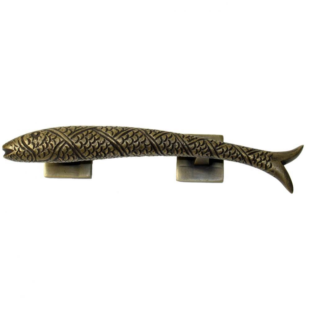Right Carved Fish Pull