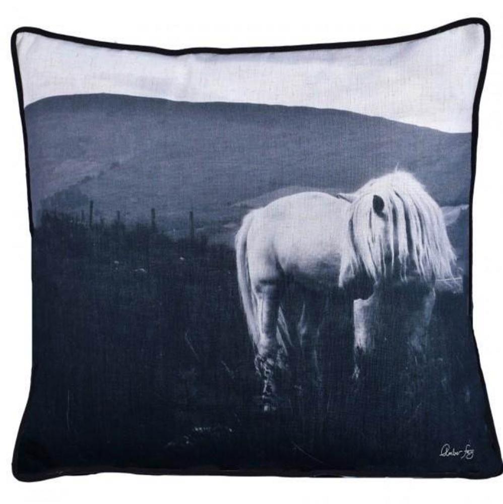 Gardner Pillow - 20'' x 20''