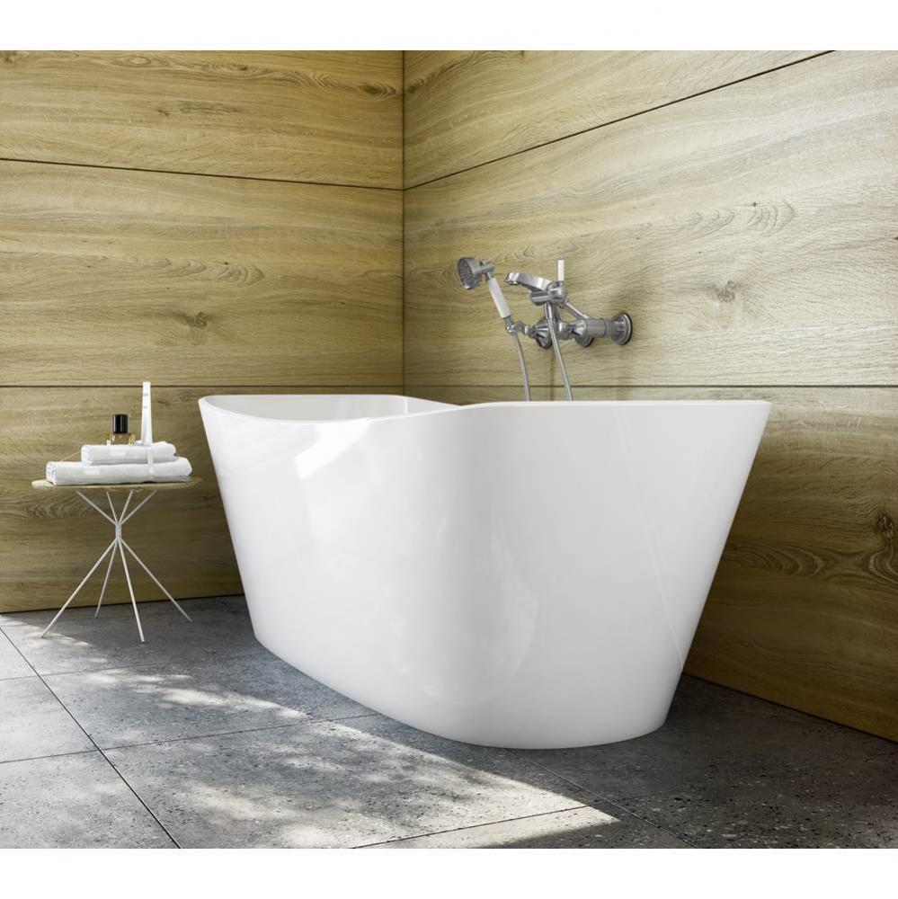 Trivento freestanding bath with overflow. Paint finish