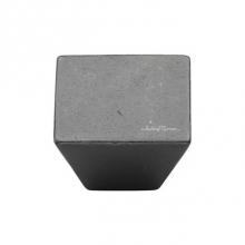 Manzoni BZ.3191 1 1/2 - 1 1/2'' Square Cone Knob