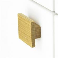 Manzoni MN4428-050-OKL - Sqare Knob, 2 x2'', Oak